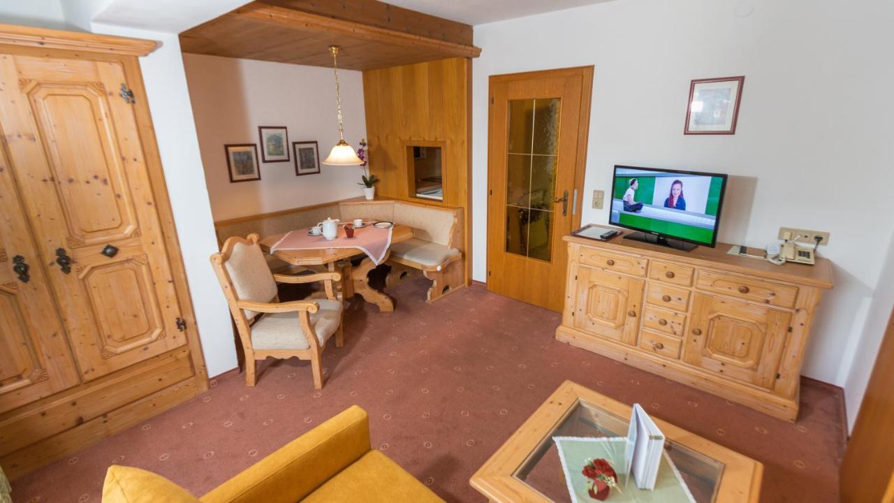 Flat Hotel Seefeld in Tirol Kamer foto