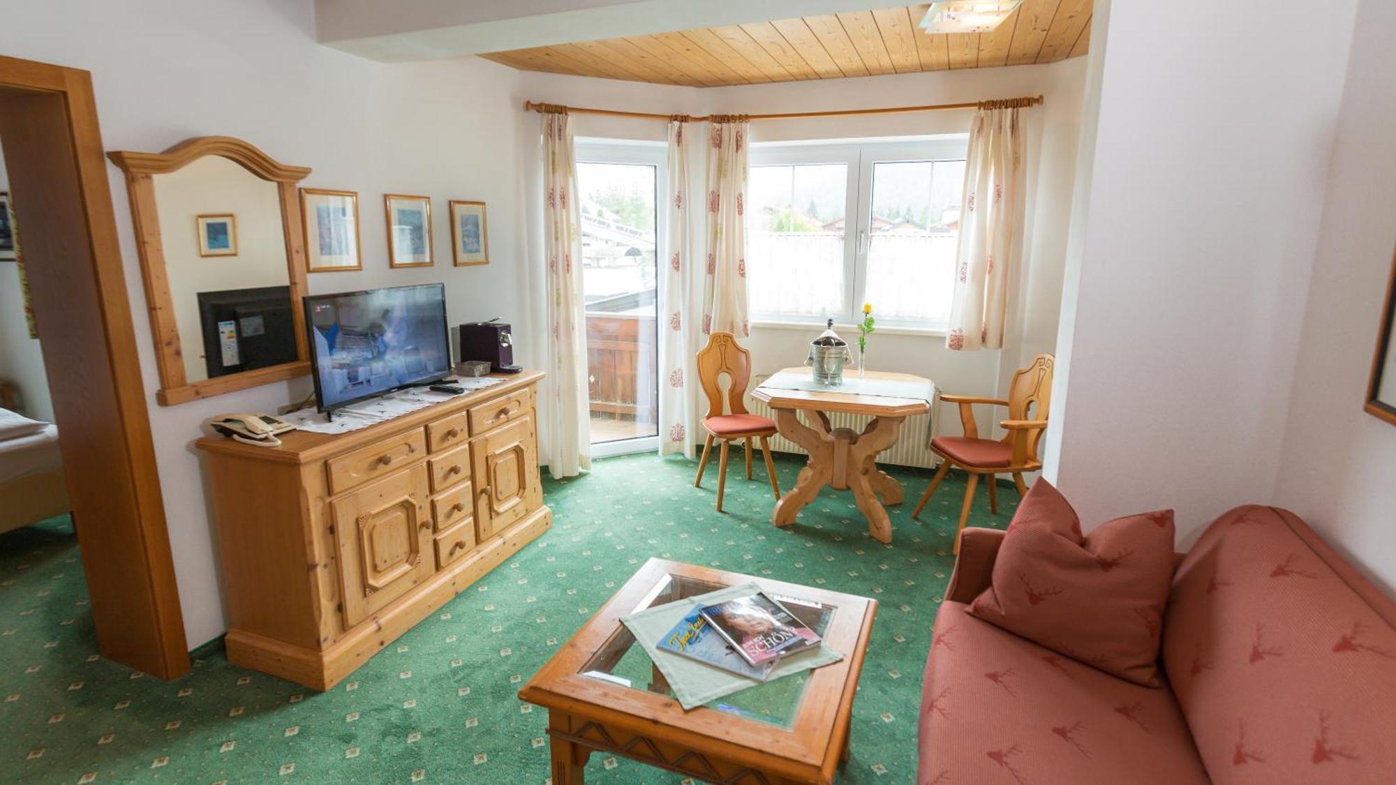 Flat Hotel Seefeld in Tirol Kamer foto